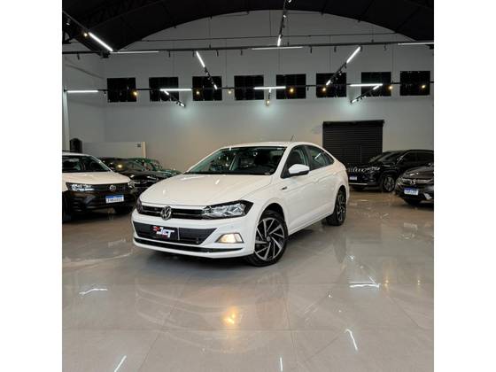 VOLKSWAGEN VIRTUS 1.0 200 TSI HIGHLINE AUTOMÁTICO